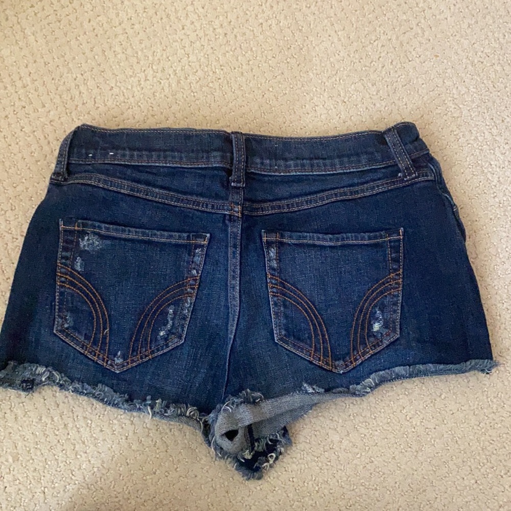 Shorts - Picture 2 of 3